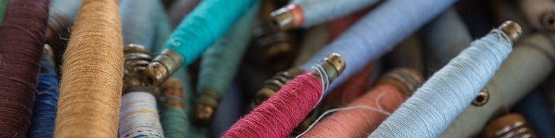 Threads of different colors