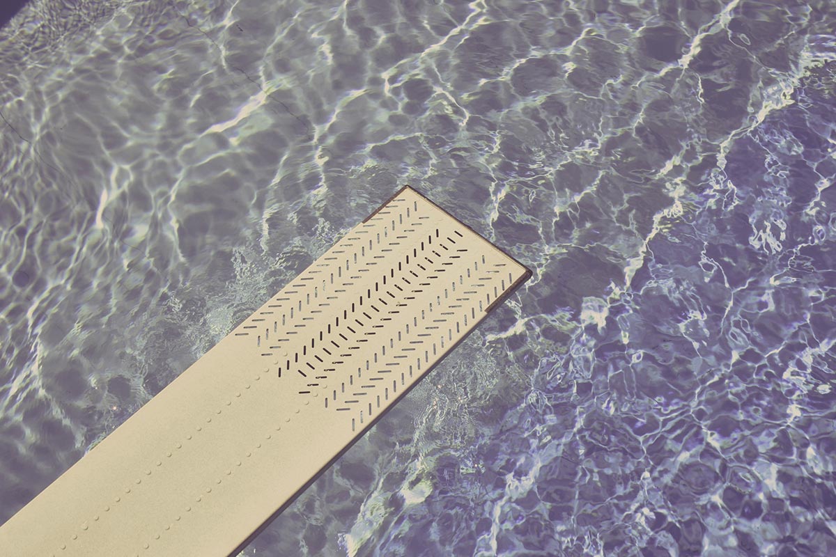 markus-spiske-xFyyOhLJf64-unsplash_diving_board